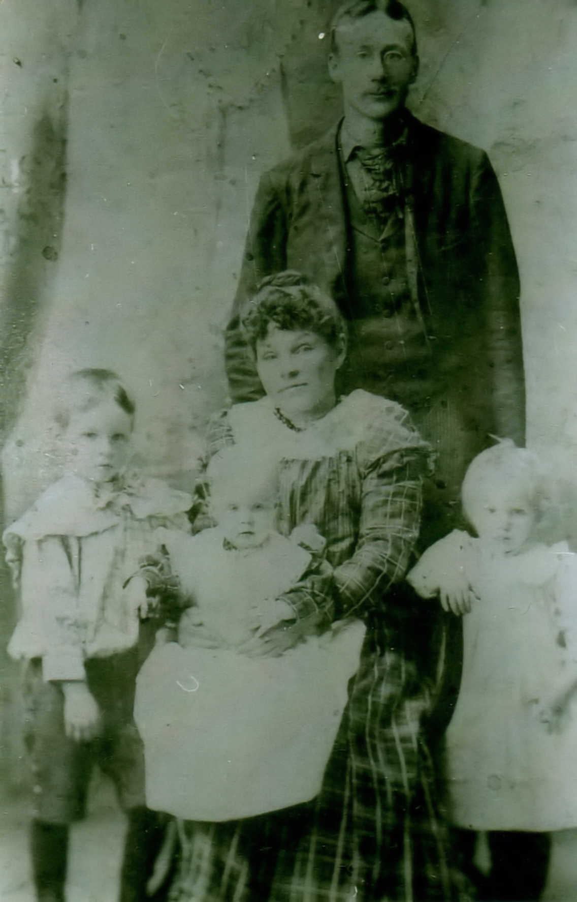 Merry Family circa 1901. Courtesy of Carole (Corson) Conrad Merry Family circa 1901. Courtesy of Carole (Corson) Conrad